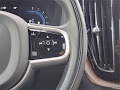 2022 Volvo XC60 B5 Inscription