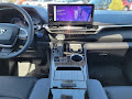 2025 Toyota Sienna Platinum