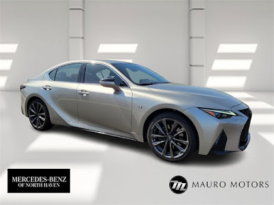 2022 Lexus IS