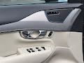 2022 Volvo XC90 T5 Momentum