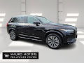 2022 Volvo XC90 T5 Momentum