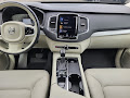 2022 Volvo XC90 T5 Momentum