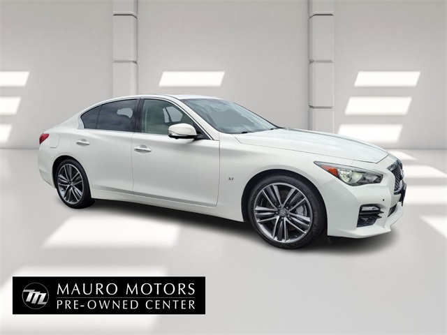 2015 INFINITI Q50 Sport