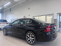 2020 Volvo S60 T5 Momentum