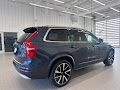 2022 Volvo XC90 T6 Momentum