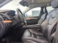 2022 Volvo XC90 T6 Momentum