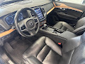2022 Volvo XC90 T6 Momentum