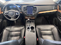 2022 Volvo XC90 T6 Momentum