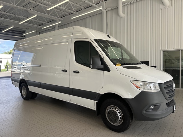 2024 Mercedes-Benz Sprinter 3500 Cargo 170 WB