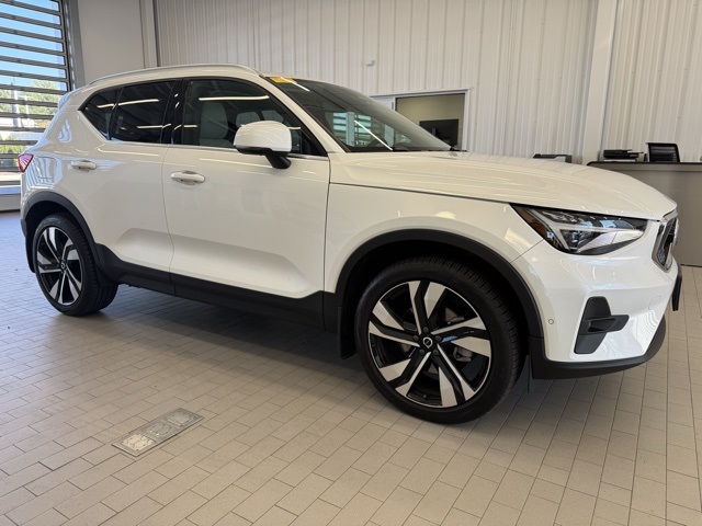 2024 Volvo XC40 Ultimate