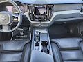 2022 Volvo XC60 B5 Inscription