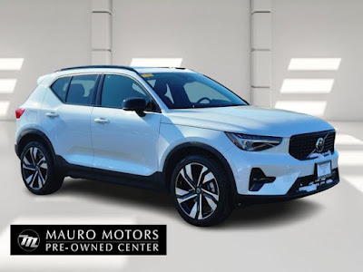 2023 Volvo XC40