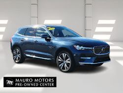 2023 Volvo XC60 B5 Ultimate Bright Theme