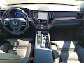 2023 Volvo XC60 B5 Ultimate Bright Theme