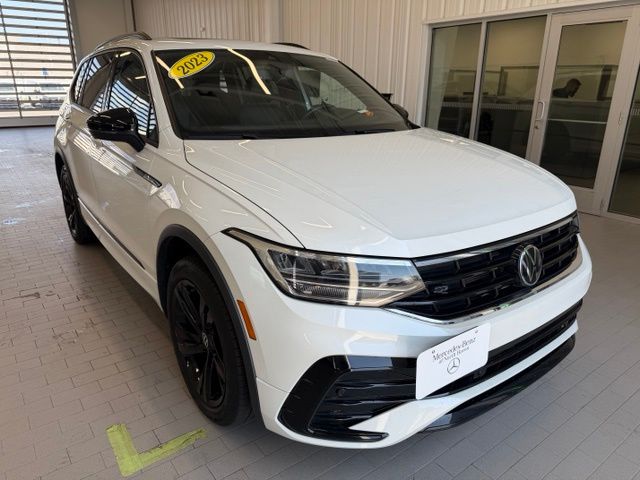 2023 Volkswagen Tiguan 2.0T SE R-Line Black